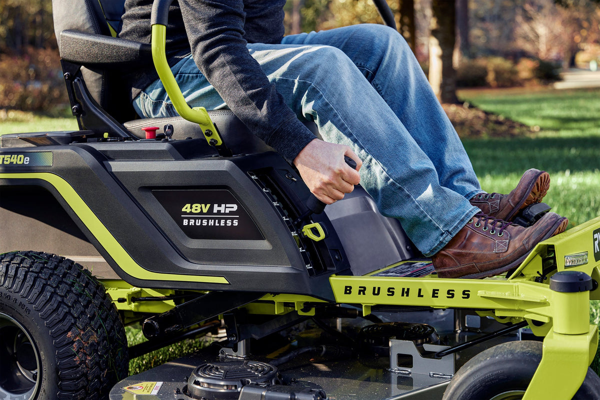 54" 115 AH ZERO TURN ELECTRIC RIDING LAWN MOWER Image 12